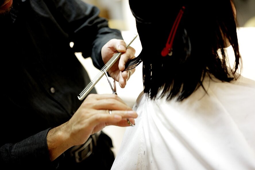 ​Кипр на первом месте в ЕС по количеству парикмахеров и косметологов