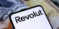 Банк Revolut начал блокировать счета россиян на Кипре!