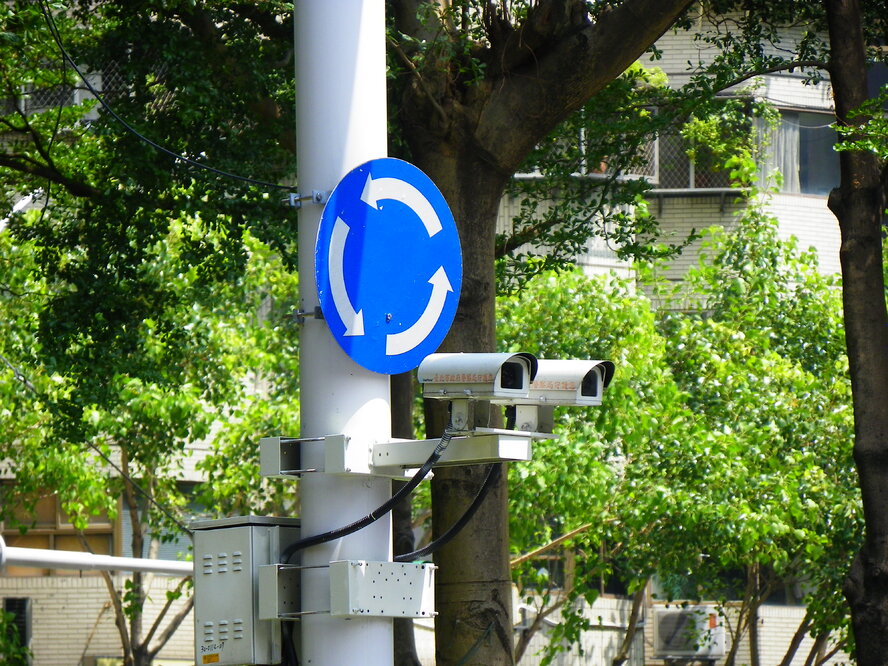 Большинство киприотов поддерживает установку дорожных камер на острове
