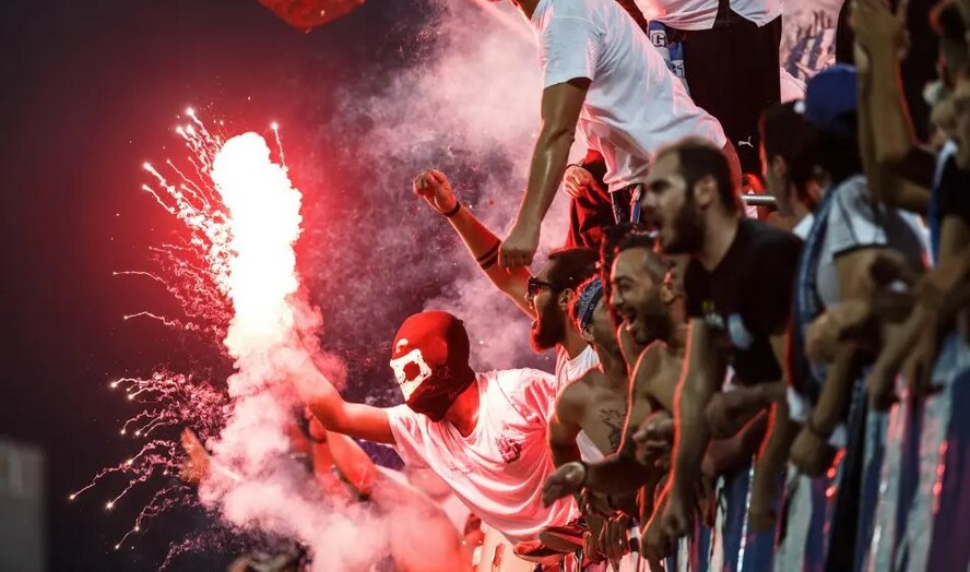 Президент Кипра запретит футбольным фанатам посещать матчи любимых команд!