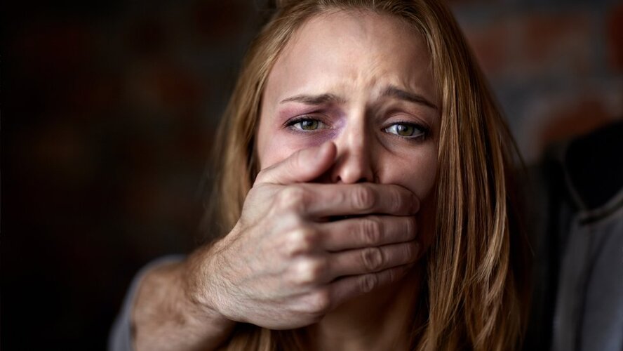 Каждая третья женщина на Кипре страдает от насилия