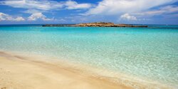 Среди 25 красивейших пляжей Европы — два кипрских пляжа 