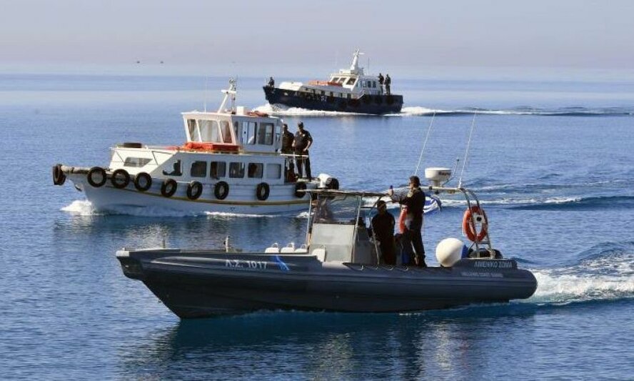 В Лимассол прибыла лодка со ста беженцами