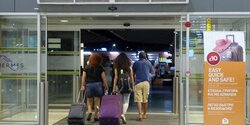 Жителей Кипра призвали воздержаться от поездок за границу в июле и августе