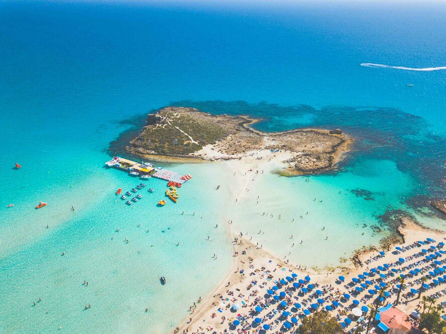 Три кипрских пляжа попали в рейтинг лучших в Европе
