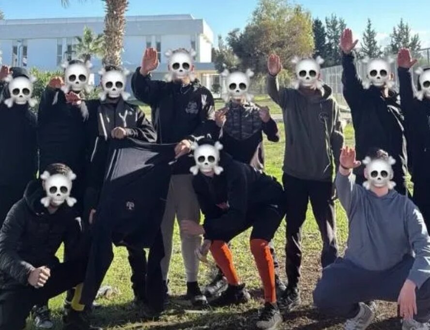 Участники школьной неонацистской группировки из Ларнаки ездили на сборы в Грецию