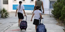 В школах Кипра установят камеры