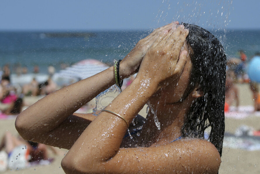 Внимание! Кипр накрыла волна жары: столбики термометров достигнут +45°C