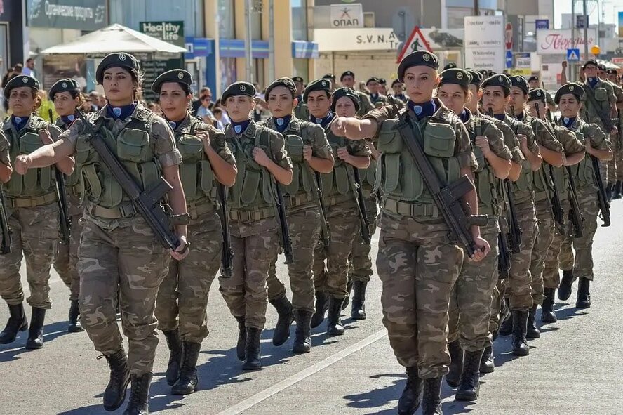 На Кипре состоится митинг против гендерной дискриминации женщин в армии