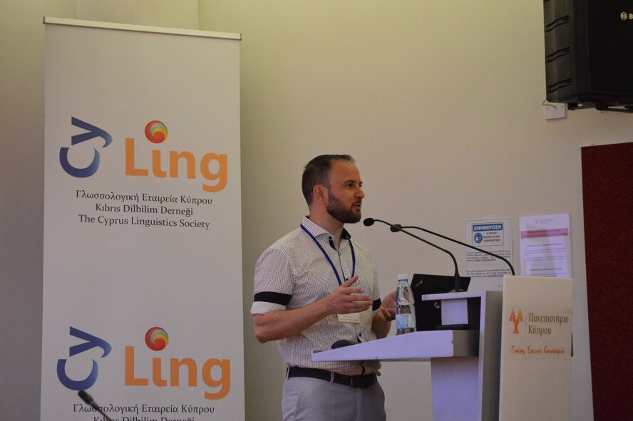 Можно ли считать кипрский диалект греческого отдельным языком?