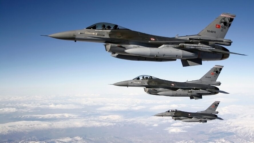 Турецкие истребители F-16 снова замечены в небе над Кипром