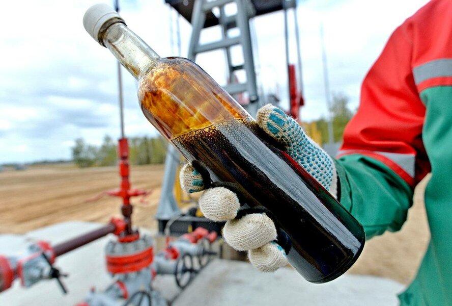 Курс рубля обвалился вслед за нефтью