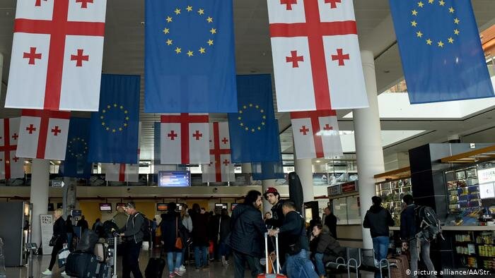 Первые ласточки: Кипр начал отправлять обратно мигрантов из благополучных стран