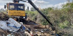 На Кипре разгребают мусорные завалы