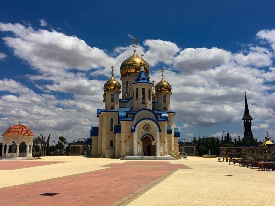 Русский храм Апостола Андрея в Никосии
