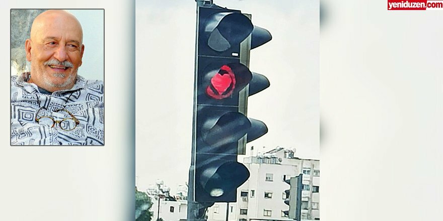 На северном Кипре стрит-арт художник превратил сигнал светофора в арт-объект, чтобы «порадовать» людей