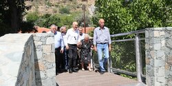 В деревне Калиана открылся новый пешеходный мост