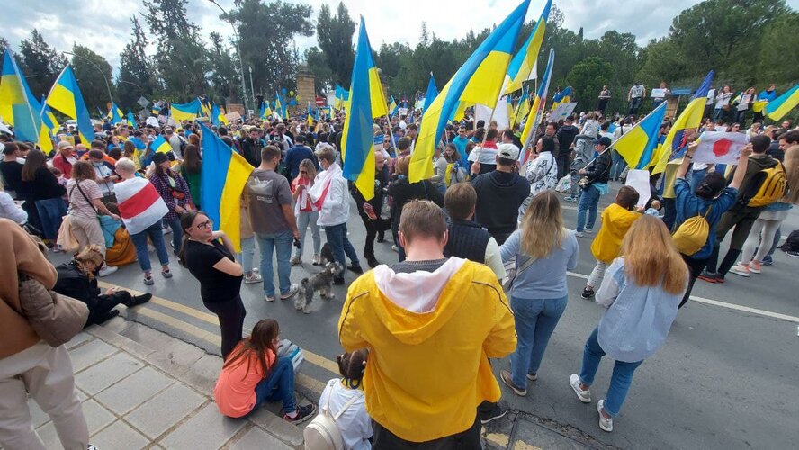 У президентского дворца в Никосии прошел митинг против войны в Украине