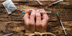 Каждый год от передозировки наркотиками на Кипре умирает около 10 человек