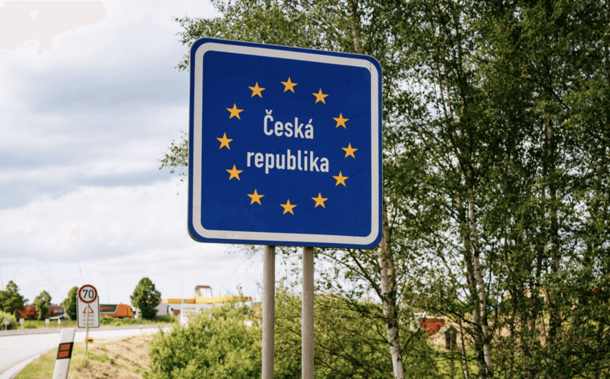 Чехия внесла Кипр в красный список стран по коронавирусу