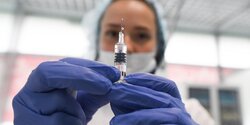 Члены Кабмина Кипра привьются вакциной AstraZeneca, чтобы доказать ее безопасность