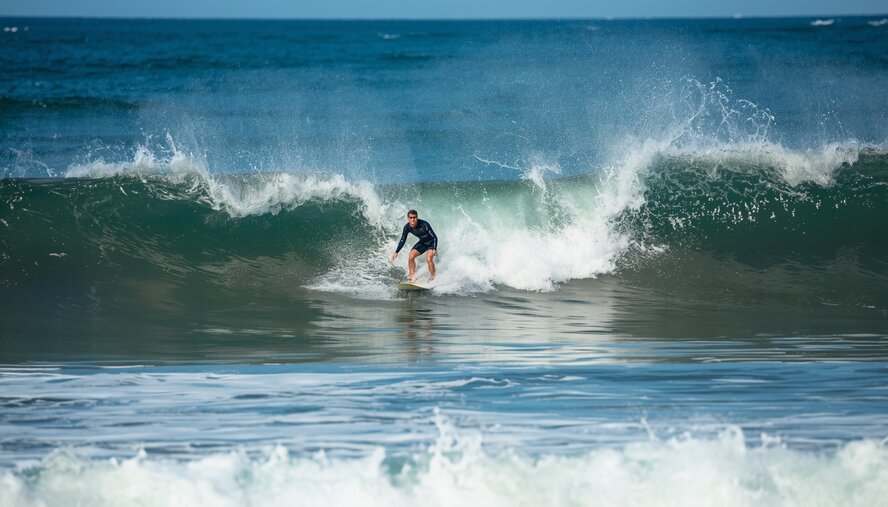 У побережья Ларнаки в море унесло двух сапбодистов