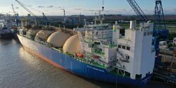 Из Шанхая на Кипр отправляется плавучее хранилище природного газа