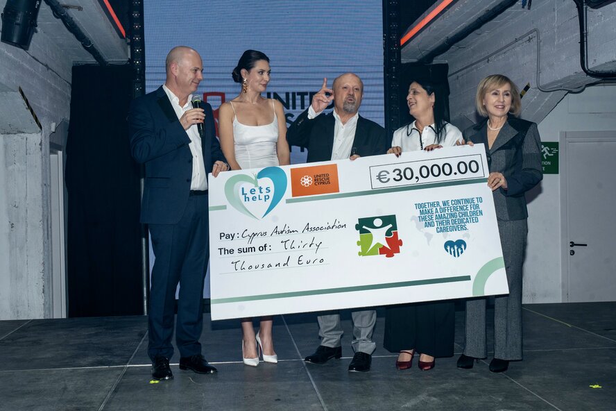 3 декабря в Лимассоле состоялся по-настоящему особенный вечер — Beauty Evolution x LetsHelp: Be The Light