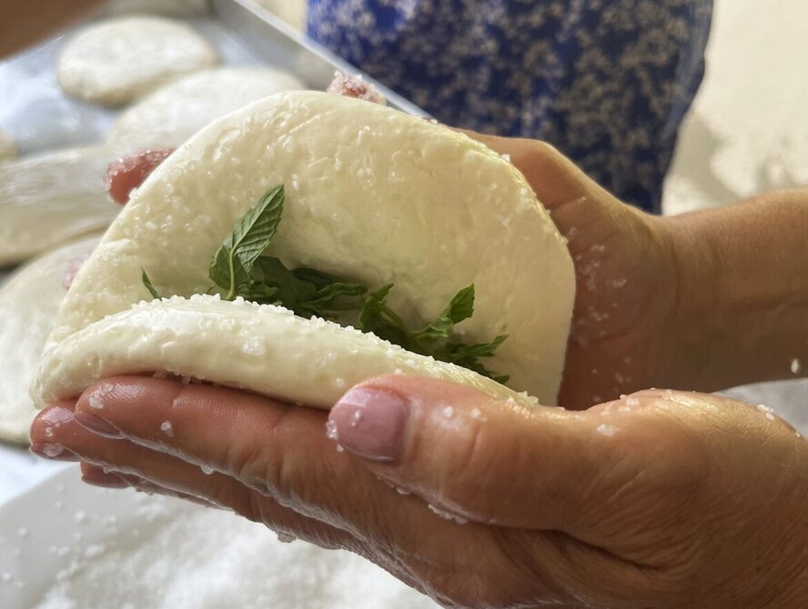 Как приготовить настоящий кипрский халлуми дома