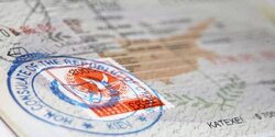 Золотых кипрских паспортов никого не лишили. Оказалось, что нет подходящих законов