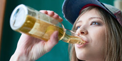 На Кипре внесут поправки в закон о продаже алкогольных напитков подросткам