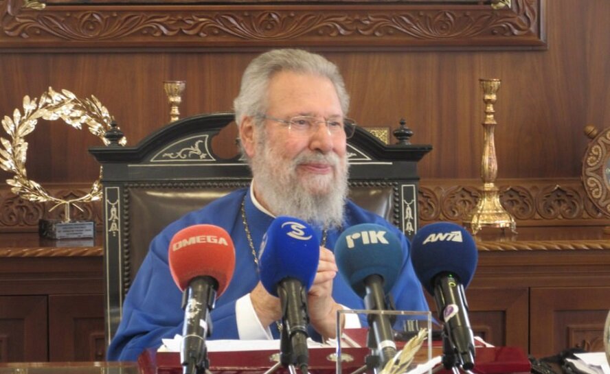 Кипрский архиепископ готов вернуть деньги благотворителя, которого разыскивает Интерпол