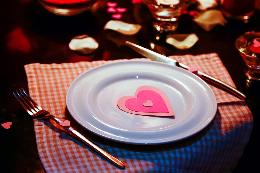 Как один ресторан на Кипре организовал романтику для влюбленных и что из этого вышло