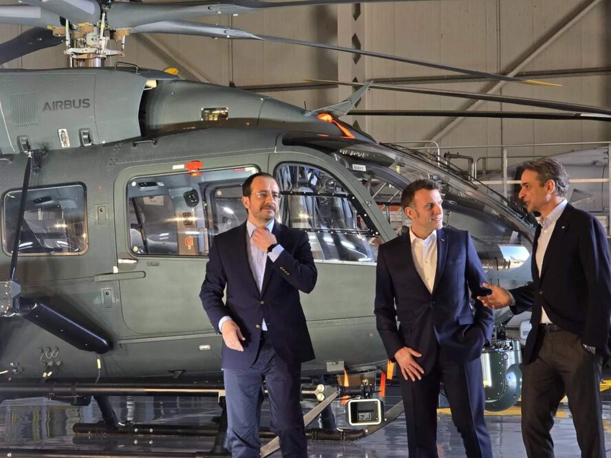 Макрон: «Если атакуют Кипр — атакуют Европу»