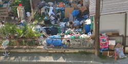«Охотник за мусором» из Лимассола превратил двор своего дома в свалку