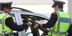 Без суда и следствия: полицейским на Кипре разрешили лишать водителей прав на месте нарушения ПДД