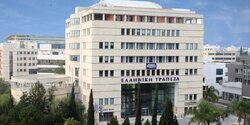 Eurobank купил кипрский Hellenic Bank