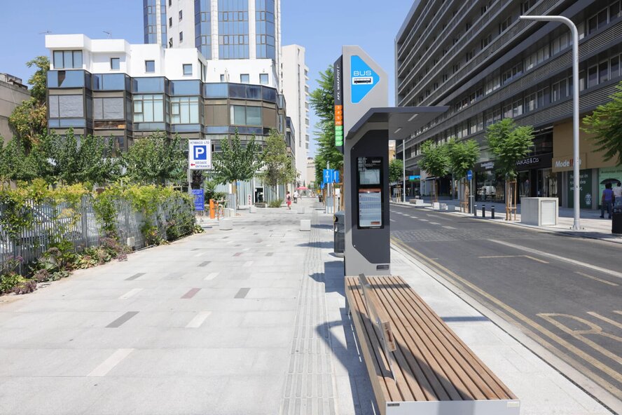 По всему Кипру появятся современные автобусные остановки