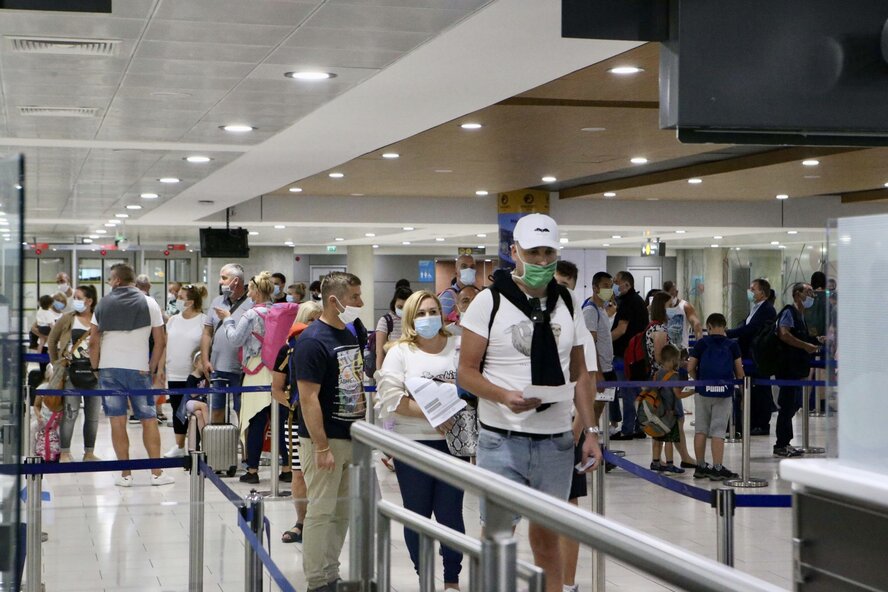 Кипр обновил правила въезда для пассажиров групп А и В