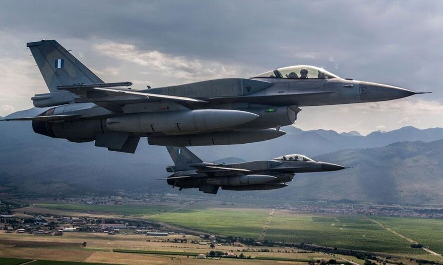 4 греческих истребителя F-16 пока остаются на Кипре