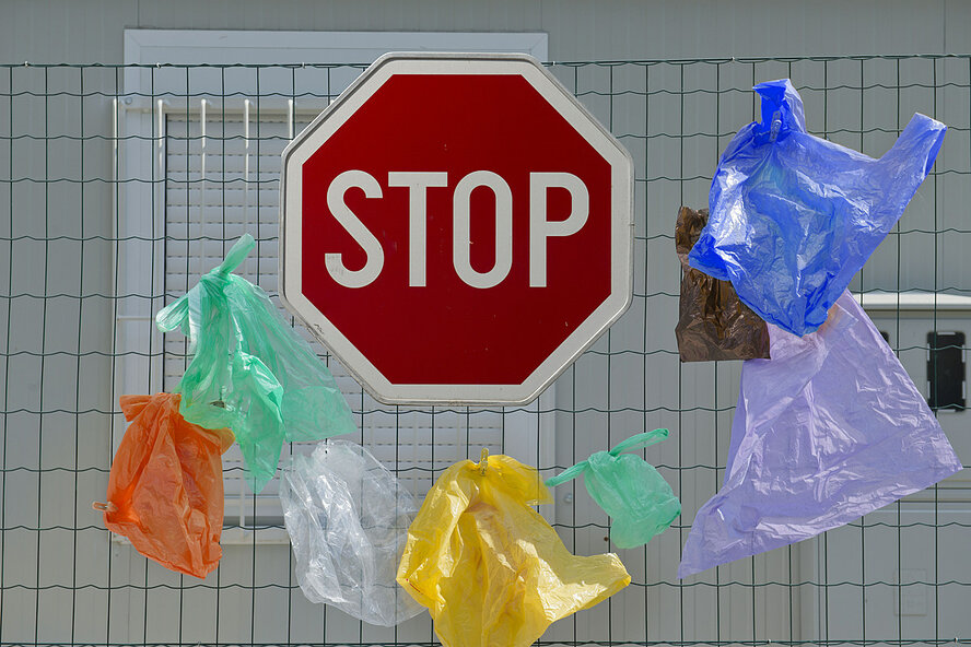 На Кипре полностью запретят использовать пластиковые пакеты