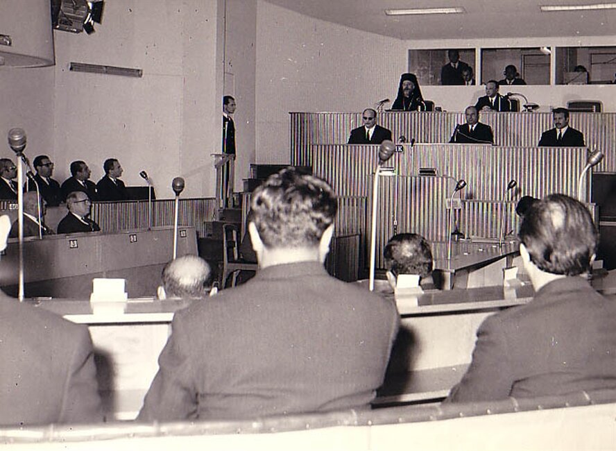 В 1967 году кипрский парламент единогласно принял резолюцию об объединении с Грецией