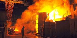 Пожар в промышленной зоне в северной Никосии подчеркивает беспредел на предприятии
