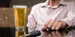 У пьяных и наркозависимых водителей полиция Кипра будет аннулировать права на месте