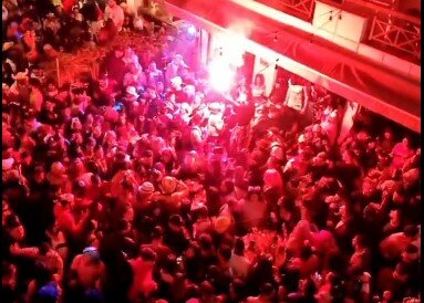 В Лимассоле карнавальная неделя завершилась грандиозной вечеринкой на Сариполу