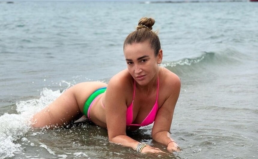 Даже Ольга Бузова открыла купальный сезон на Кипре, а ты еще нет