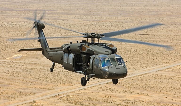 Кипр арендовал 4 вертолета Black Hawk для тушения пожаров