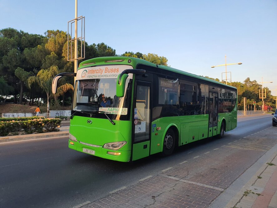 На дорогах Лимассола появится 177 новых автобусов