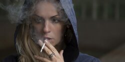 Кипрские студенты лидируют в Европе по употреблению электронных сигарет и кальяна