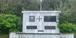Монумент бойцу ЭОКА Аристидису Хараламбусу в Педуласе